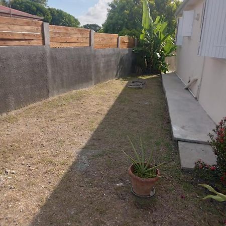 Locations Saisonnieres Sainte-Anne (Grande-Terre) Exterior foto